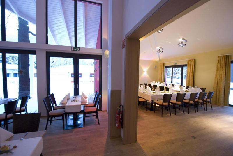גרה Restaurant Waldmeisterei מראה חיצוני תמונה